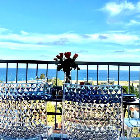 Panoramic Sea View - Air-conditioning - Balcony - Tramway - 2 Bedrooms - Wifi - Fully Equipped Kitchen نيس